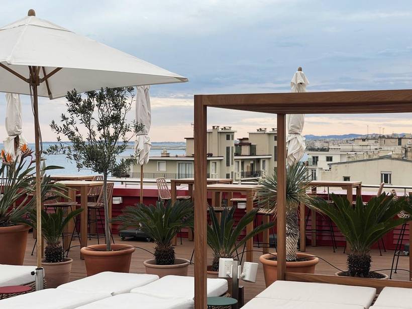 Roof top de l'hôtel Marriott — livré