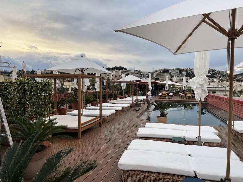 Roof top de l'hôtel Marriott — livré
