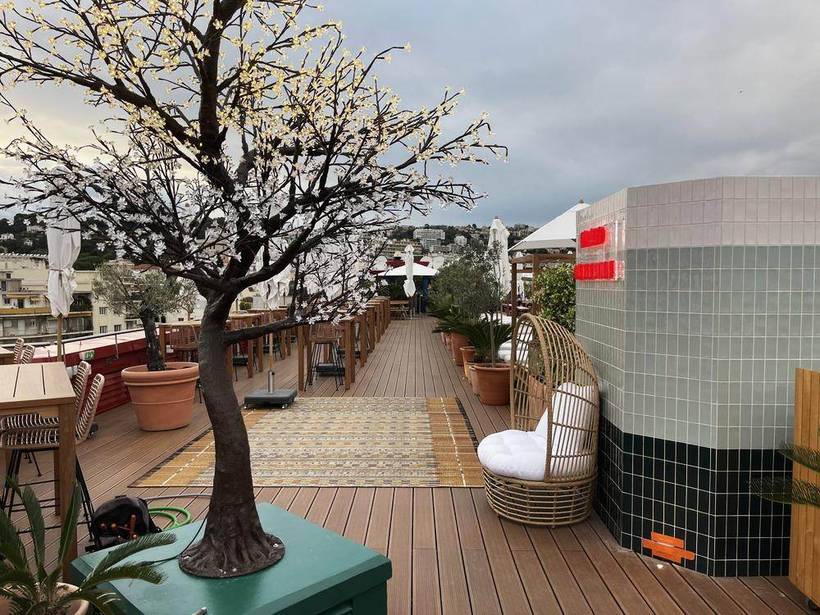 Roof top de l'hôtel Marriott — livré