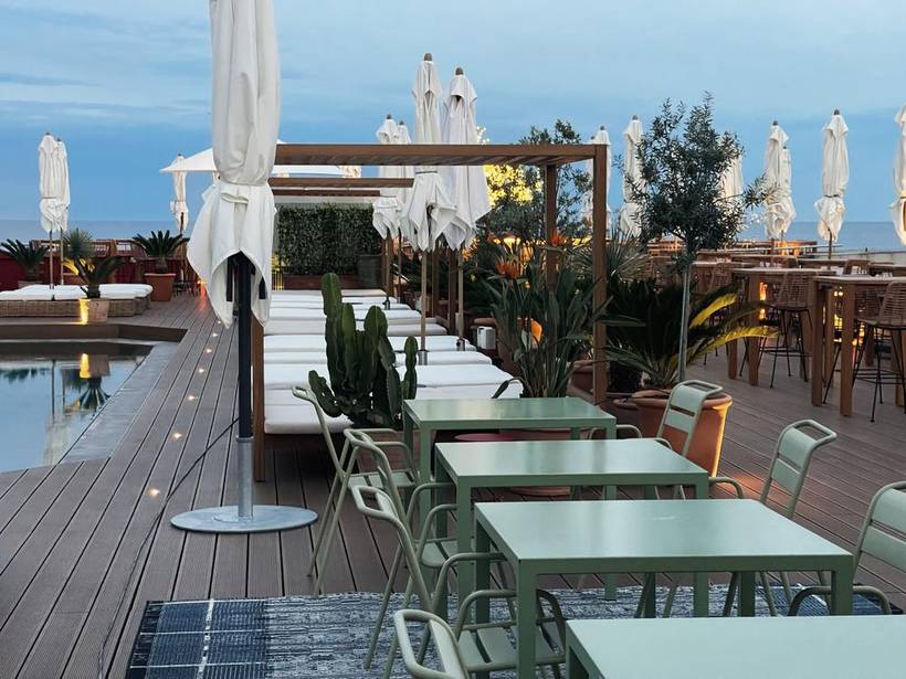 Roof top de l'hôtel Marriott — livré