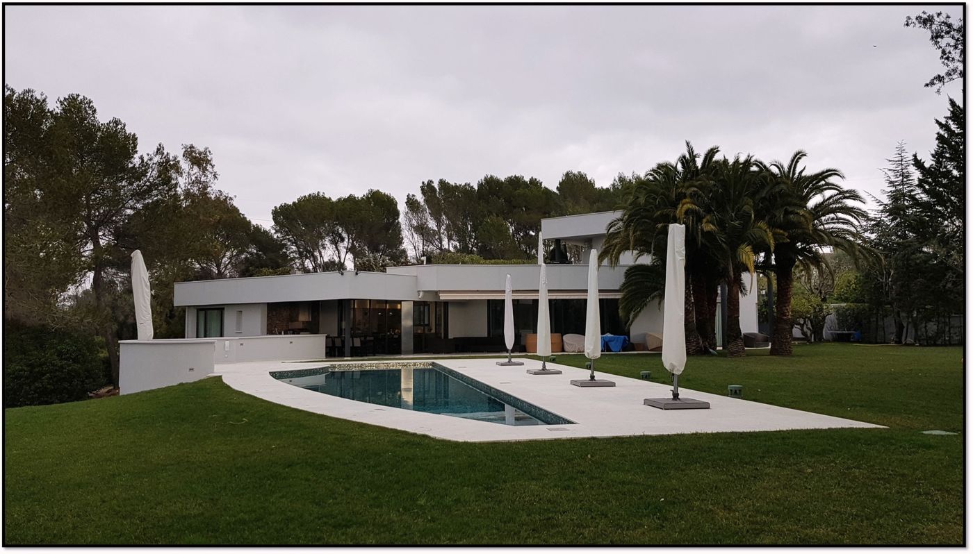 Villa contemporaine et bassin, Mougins